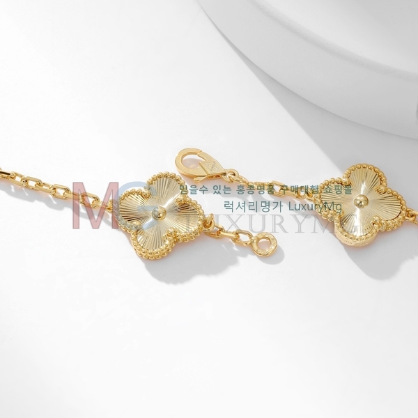 ��Ŭ���� �� ���� ����� VCA616133-5