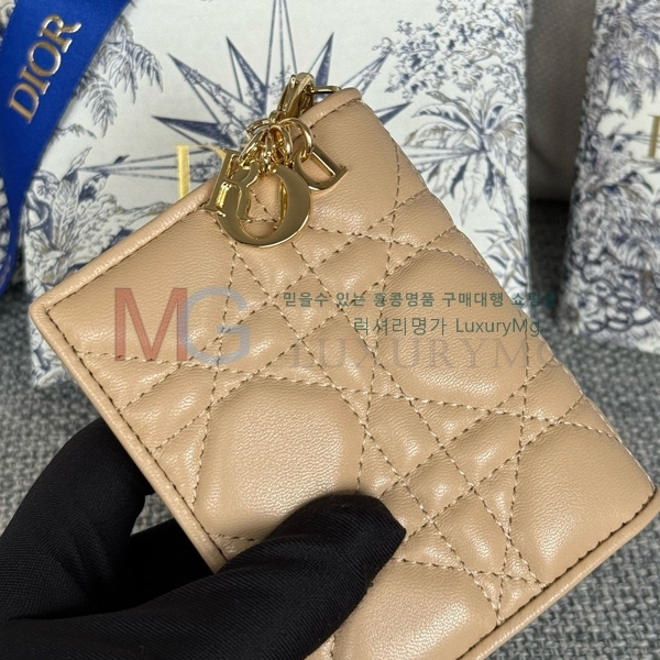 ��� ���̵� �÷� ī������ S0011-4