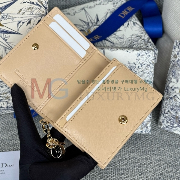 ��� ���̵� �÷� ī������ S0011-4