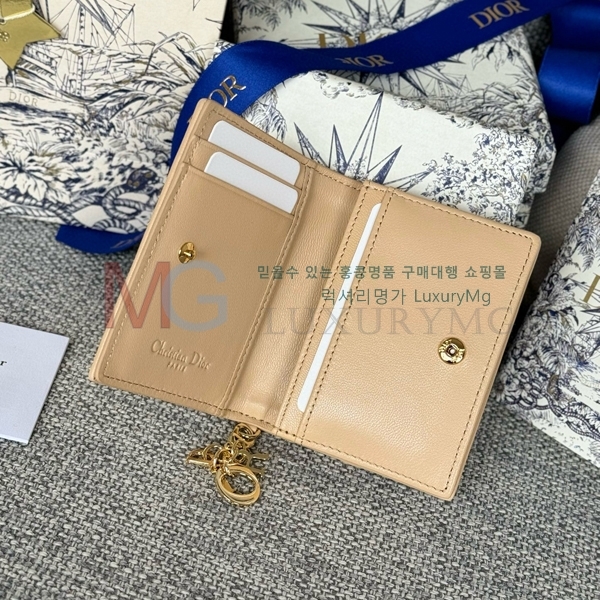 ��� ���̵� �÷� ī������ S0011-4