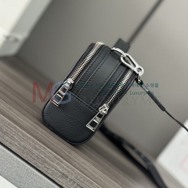 �ο��� �̴� ī�޶� ũ�ν��� 062399-1