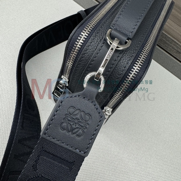 �ο��� �̴� ī�޶� ũ�ν��� 062399-2
