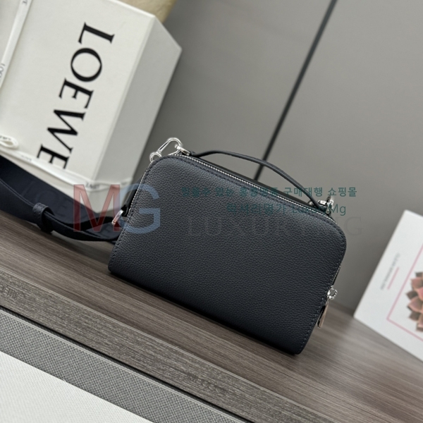 �ο��� �̴� ī�޶� ũ�ν��� 062399-2