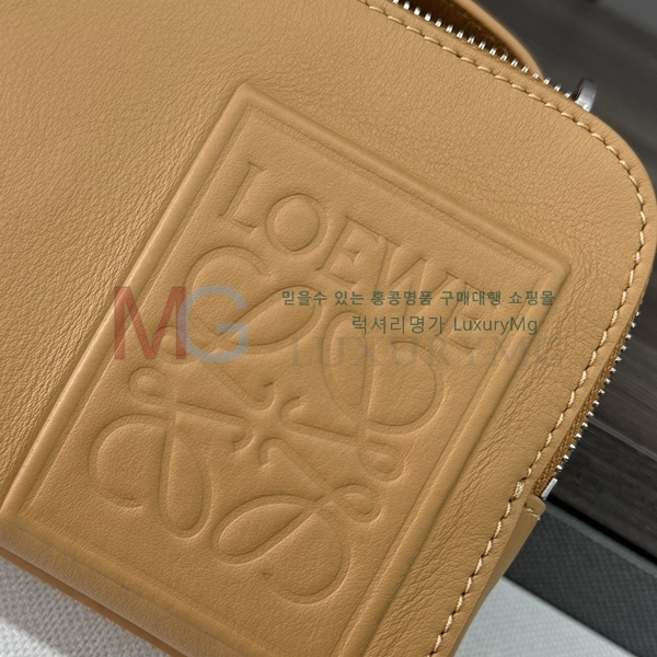 �ο��� �̴� ī�޶� ũ�ν��� 062399-3