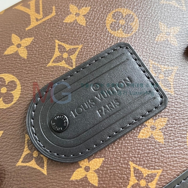 ���̺��� Ʈ���� �޽��� M46972-100