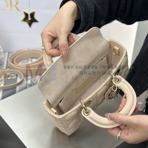 ��� ���̵� �� ���̹� M77230-4