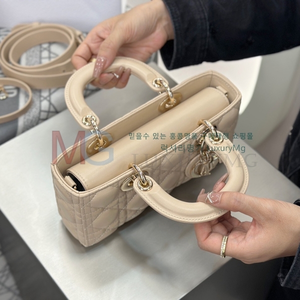 ��� ���̵� �� ���̹� M77230-4