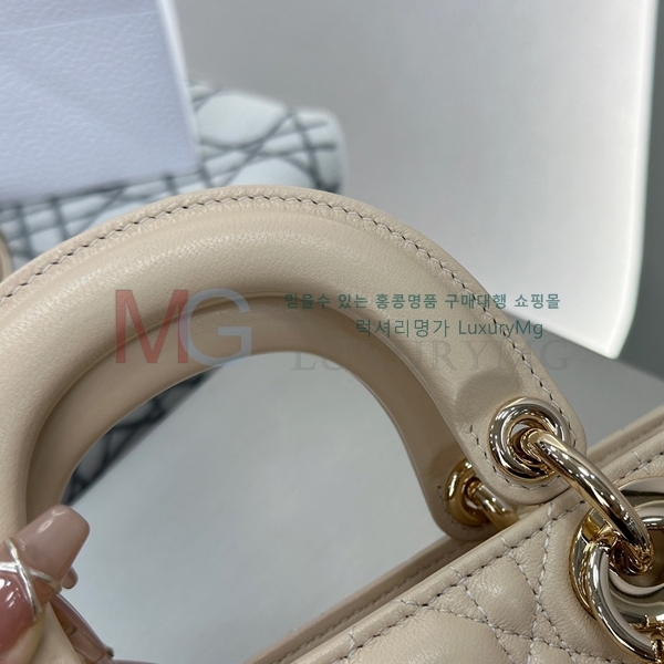 ��� ���̵� �� ���̹� M77230-4
