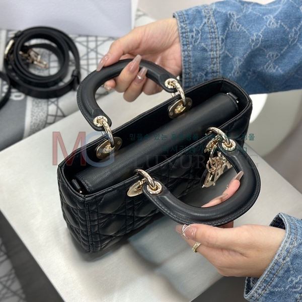 ��� ���̵� �� ���̹� M77230-2