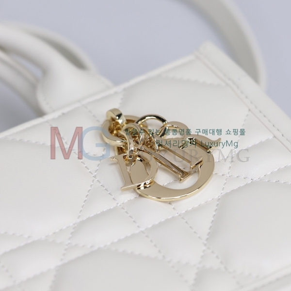 ��� �̴� �� ��Ʈ�� M557773-11