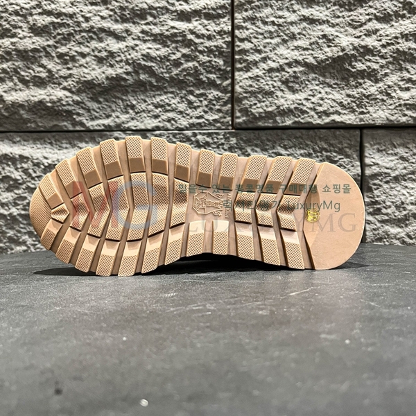 ���ڷ� ��ġ�ڸ� ���� ����Ŀ�� B651214-1