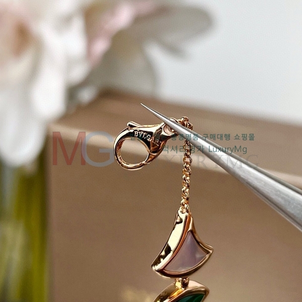 �Ұ��� ���� BV695797