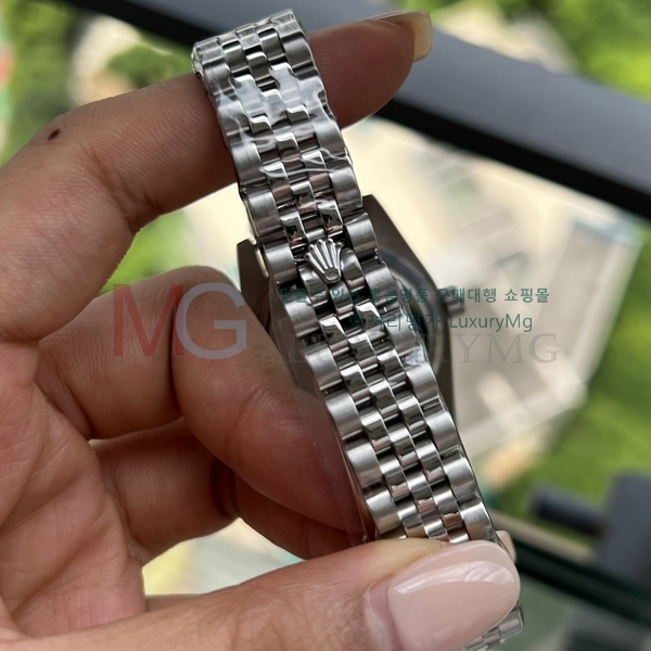 (120�� ����ǰ) ���� �η��� �ð� R44430-1 31MM