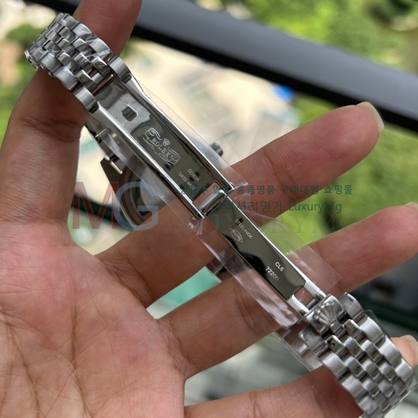 (120�� ����ǰ) ���� �η��� �ð� R44430-1 31MM