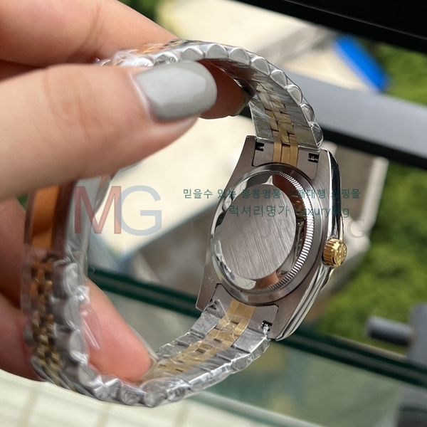 (200�� ����ǰ) ���� �η��� �ð� 00090 36MM