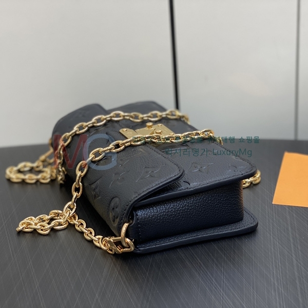 ���̺��� ���� �� ü�� ��Ƽ�� �̴� ũ�ν��� M82637-1