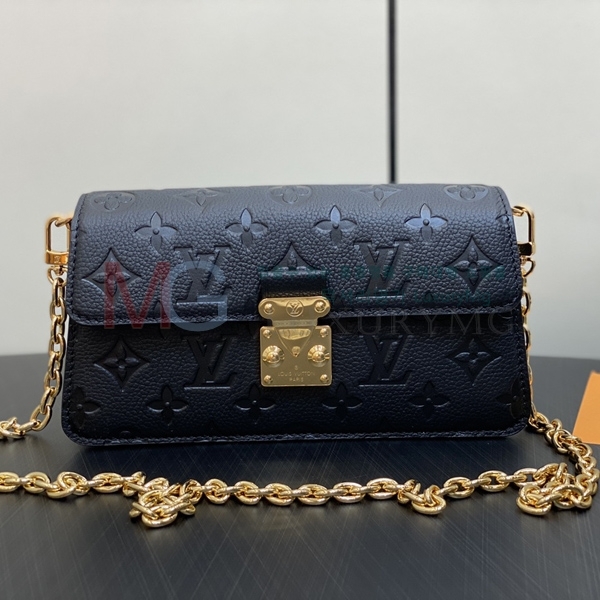 ���̺��� ���� �� ü�� ��Ƽ�� �̴� ũ�ν��� M82637-1