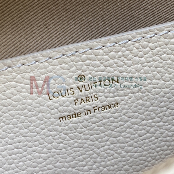 ���̺��� ���� �� ü�� ��Ƽ�� �̴�  ũ�ν��� M82637-2