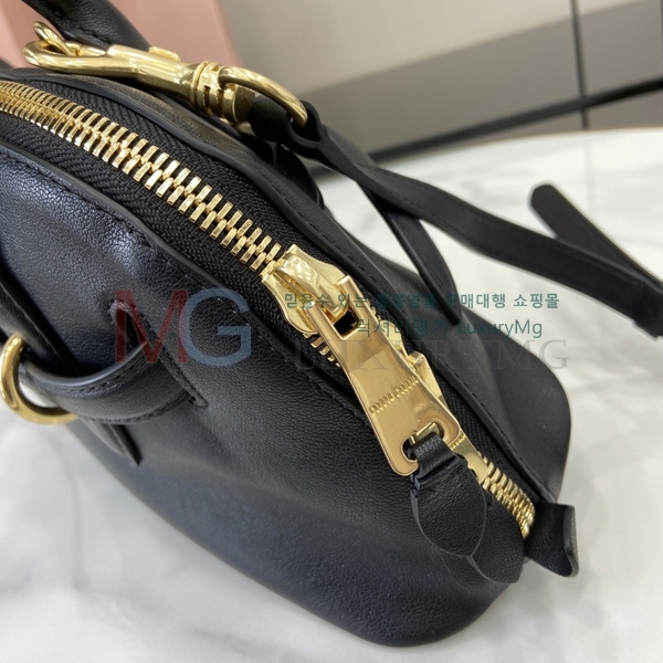 �̿�̿� �ƹ�Ƣ�� ���� ���� ž�ڵ� �� 5BB169-1