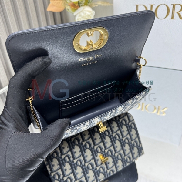 ��� �̽� ī�� ü�� �� D52250-1