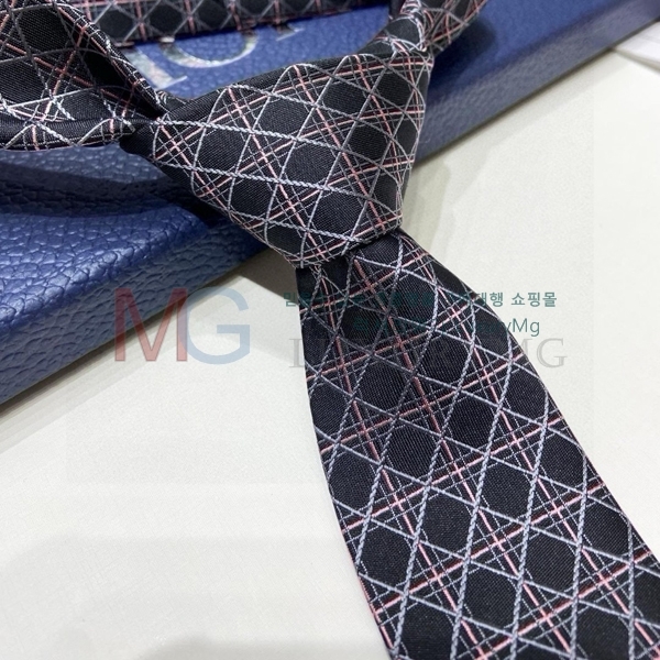 ��� ��Ÿ�� HE27693-2