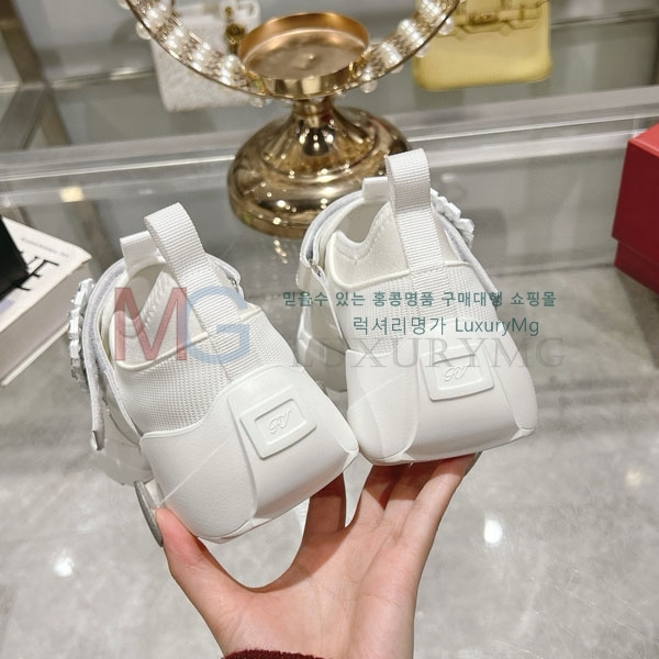 ������� ���� ����Ŀ�� RV1599114-2