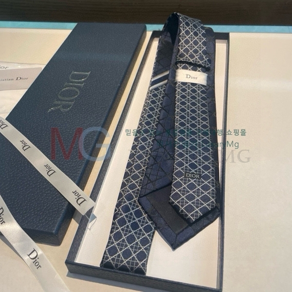 ��� ��Ÿ�� HE27698-1