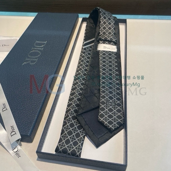 ��� ��Ÿ�� HE27698-2