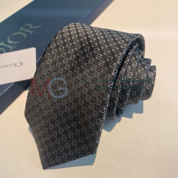 ��� ��Ÿ�� HE27697-1