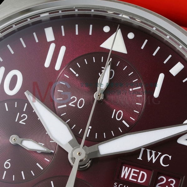  ���̴������� �����ƽ �ð� W69385-4 (41mm)