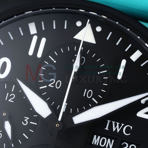  ���̴������� �����ƽ �ð� W69385-7 (41mm)