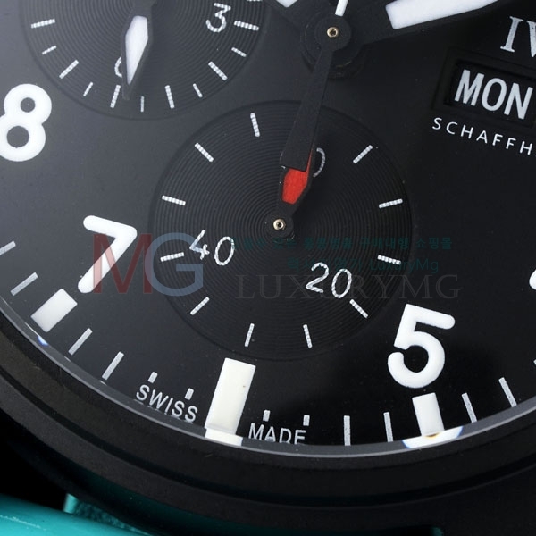  ���̴������� �����ƽ �ð� W69385-7 (41mm)