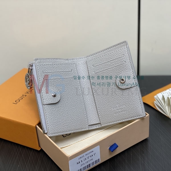 ���̺��� Ŭ���� ���� M13797-1