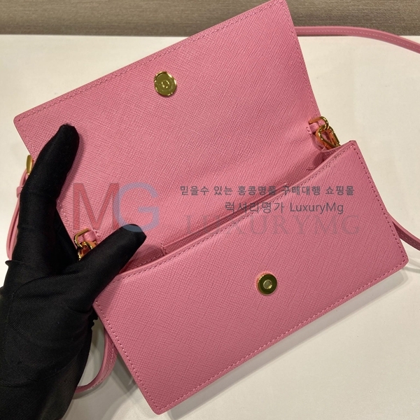 ����� ���ǾƳ� �̴� ũ�ν��� 1NF059-5