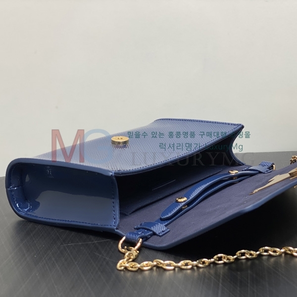 ���̺��� ü�� ���� ũ�ν��� M13165