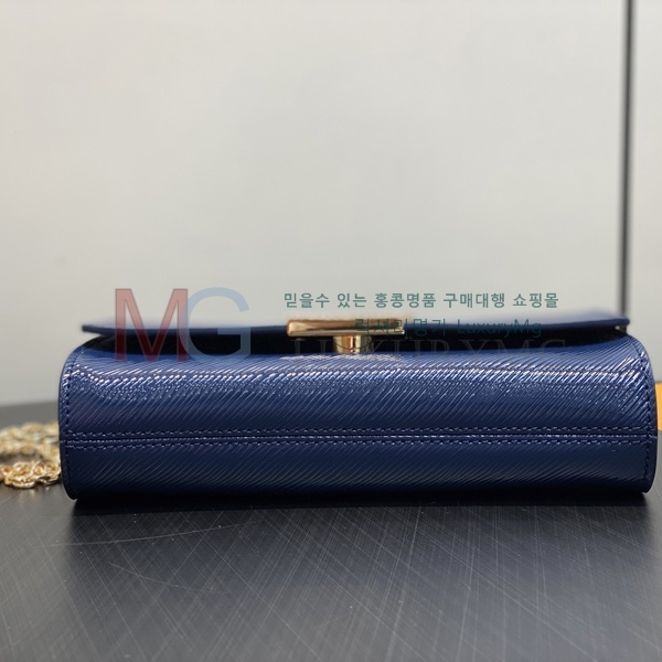 ���̺��� ü�� ���� ũ�ν��� M13165
