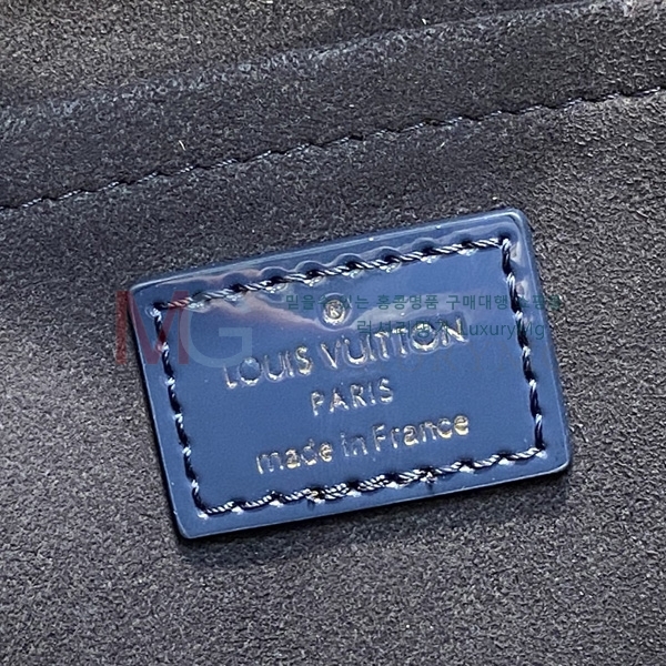 ���̺��� ü�� ���� ũ�ν��� M13165