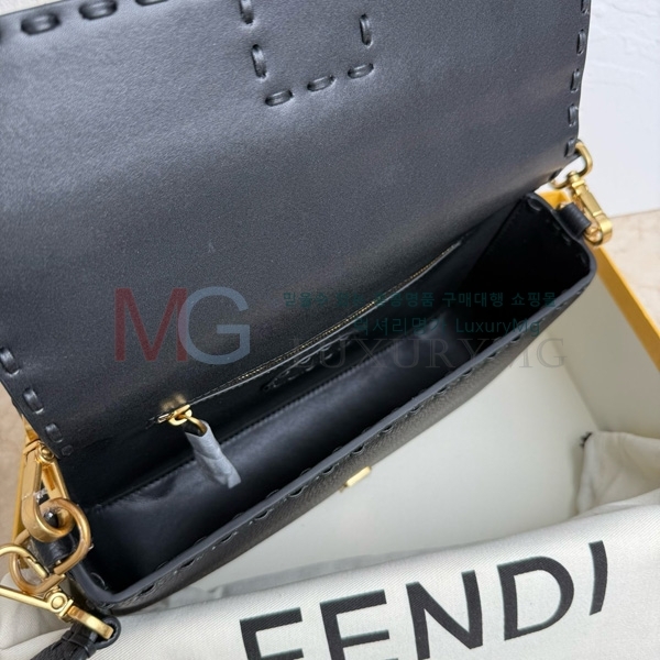 ��� FF �ٰ�Ʈ�� F60006-4