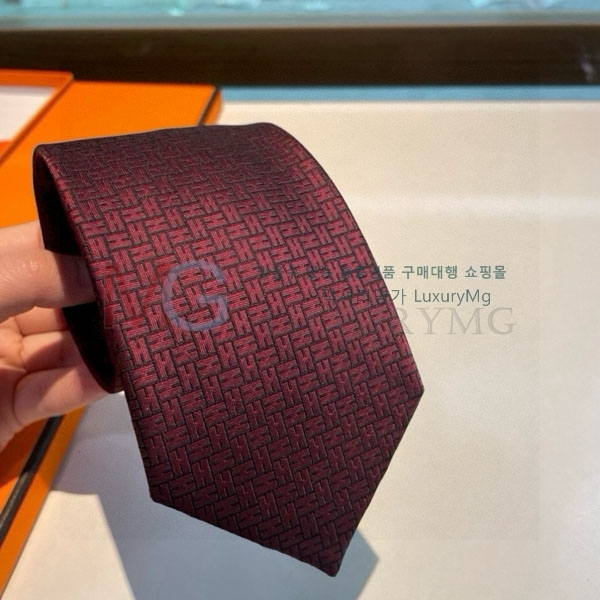 �����޽� ��Ÿ�� HE02223-2