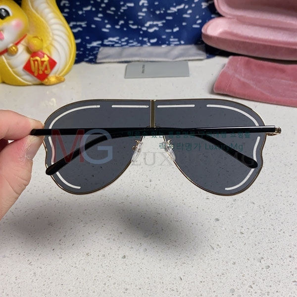 (30�� ����ǰ) �̿�̿� ���۶� M550710