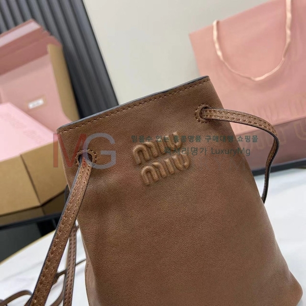 �̿�̿� ���� ���� �̴� �� 5NF460-2