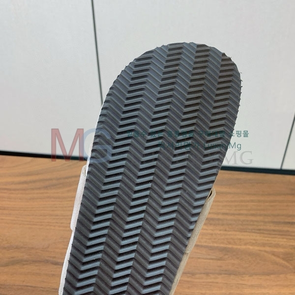  ���ڷ� ��ġ�ڸ� �� ������ BC8006771