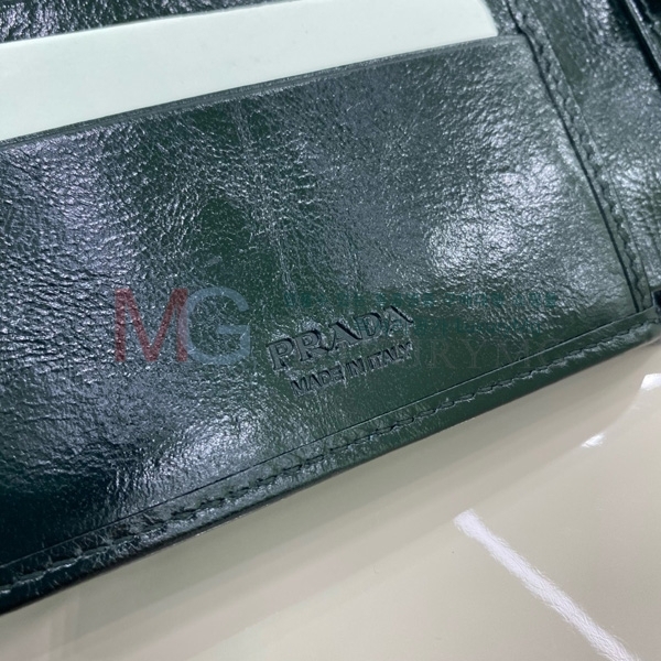 ����� ������ 2M0738-1