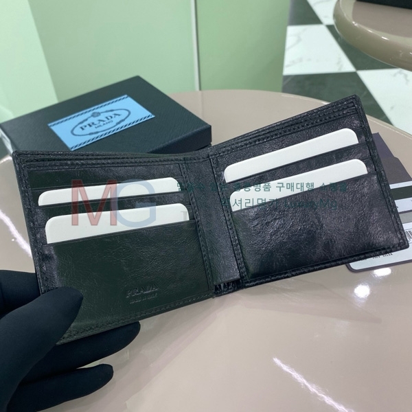 ����� ������ 2M0513-1