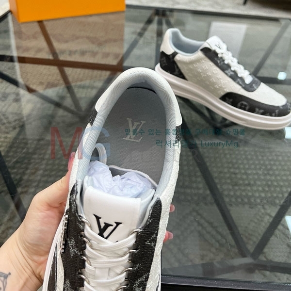 ���� ���̺��� ����Ŀ�� 2LV990611