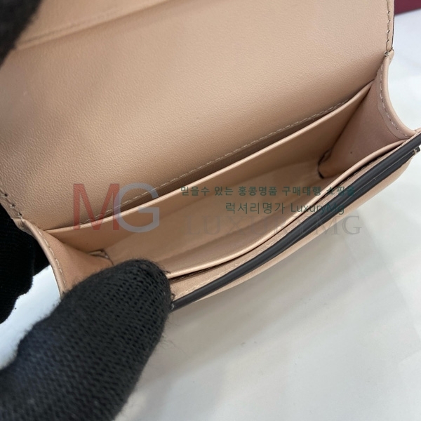 ���� ���е� ī�� ���̽� 818795-3