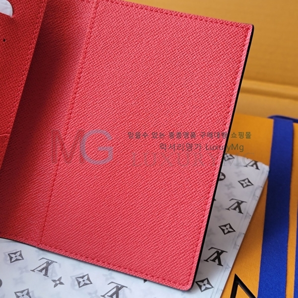 ���̺��� x TM �н���Ʈ Ŀ�� M13424-1