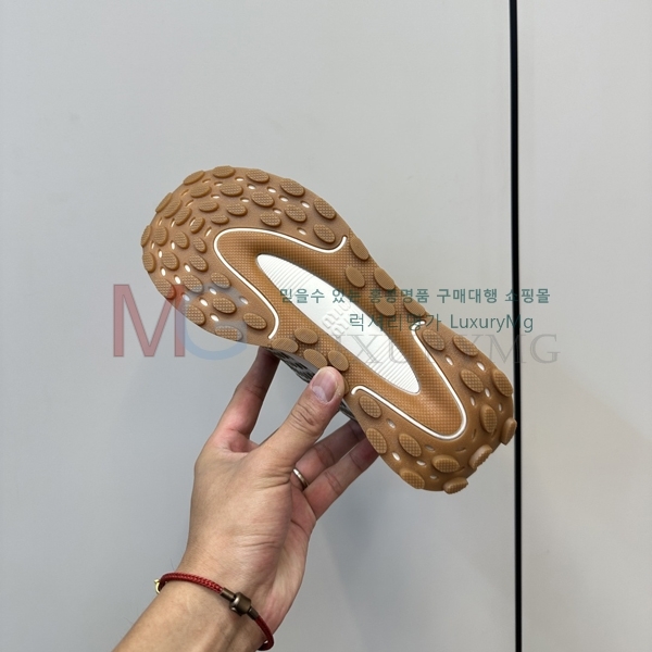 �������� �̿�̿� ����Ŀ�� MH313891-2