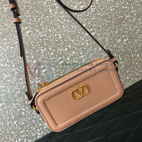 �߷�Ƽ�� ����ٴ� ũ�ν��� V6205-3