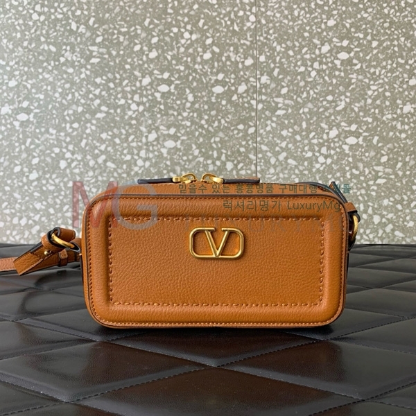 �߷�Ƽ�� ����ٴ� ũ�ν��� V6205-4